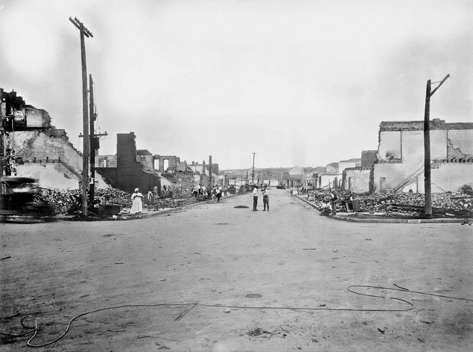 das zerstörte Greenwood-Viertel nach dem Tulsa Race Massacre, Juni 1921