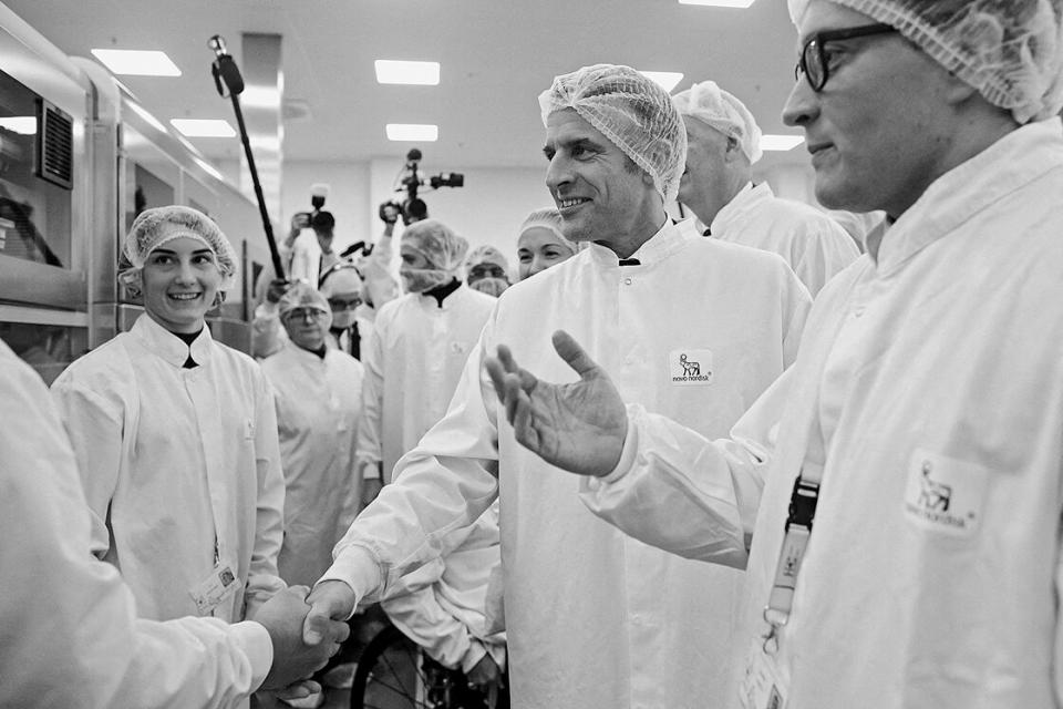 Präsident Macron bei Novo Nordisk in Chartres, 23. November 2023