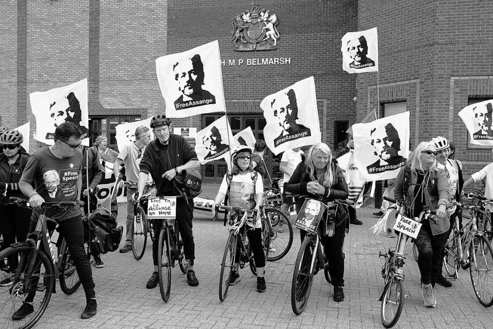 Fahrraddemo für Assange im September 2023