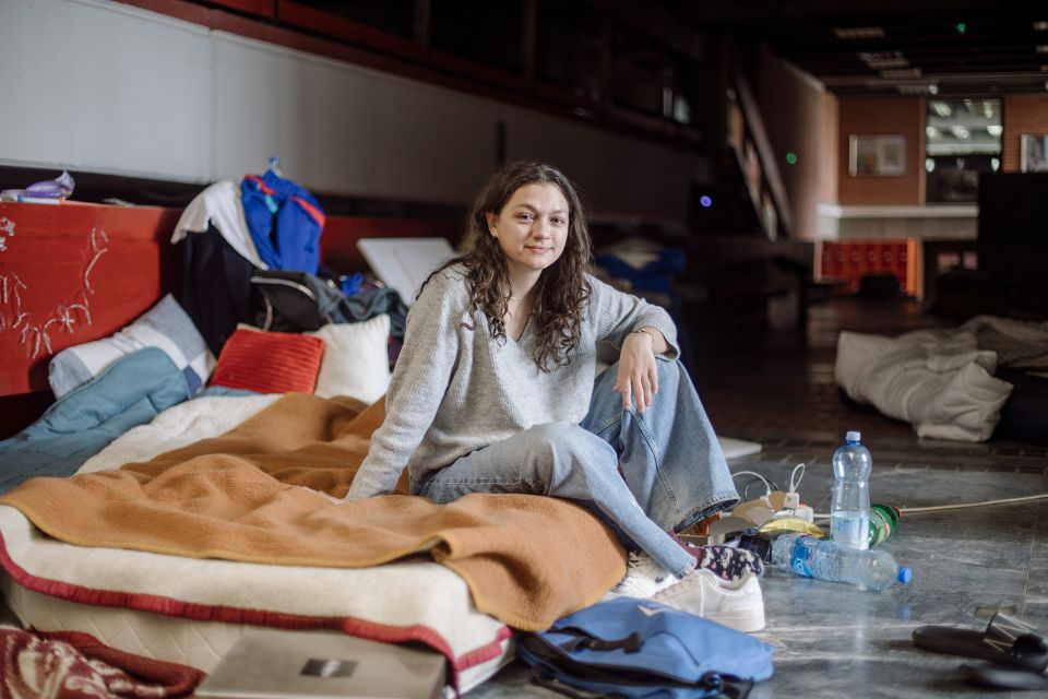 Mila Pajić in der besetzten Universität in Novi Sad
