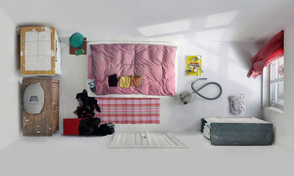 ein Kleinst-Zimmer aus der Vogelperspektive