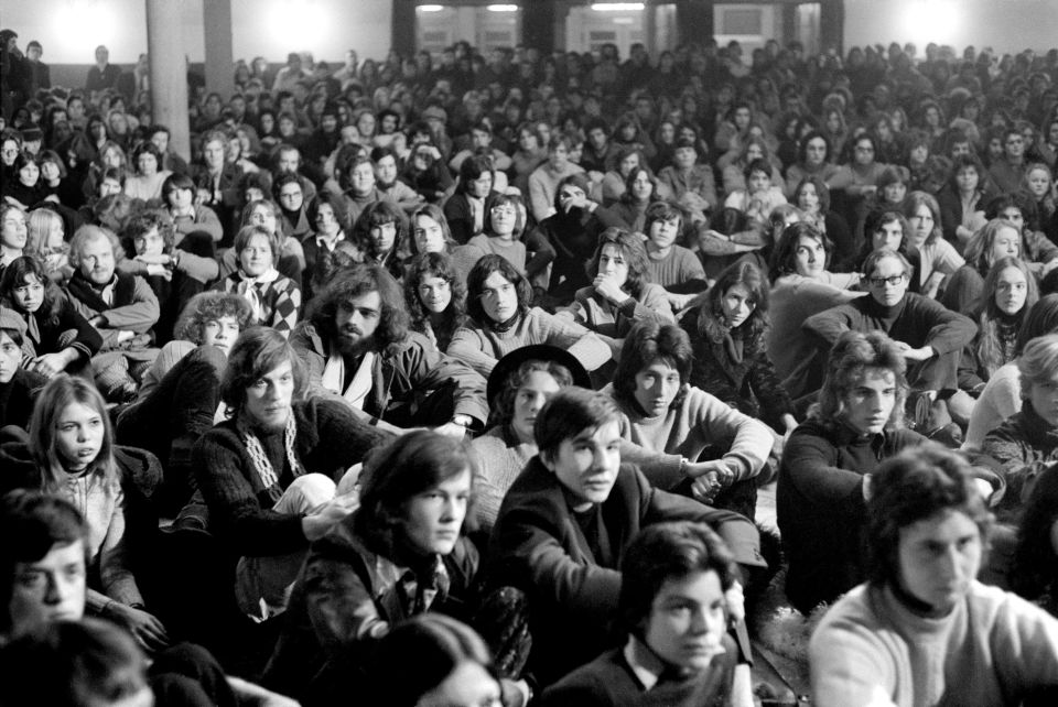 Vollversammlung der Bunkerjugend im Zürcher Volkshaus am 6. Januar 1971