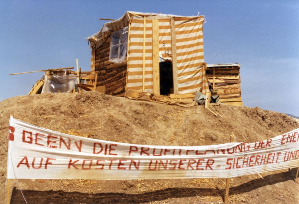 improvisierte Protestbaracken in Kaiseraugst, 1975
