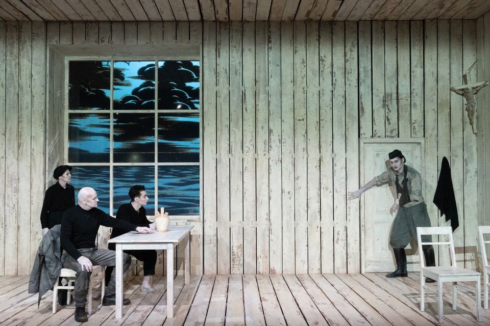 Szene aus dem Theaterstück «Die Gewehre der Frau Carrar»