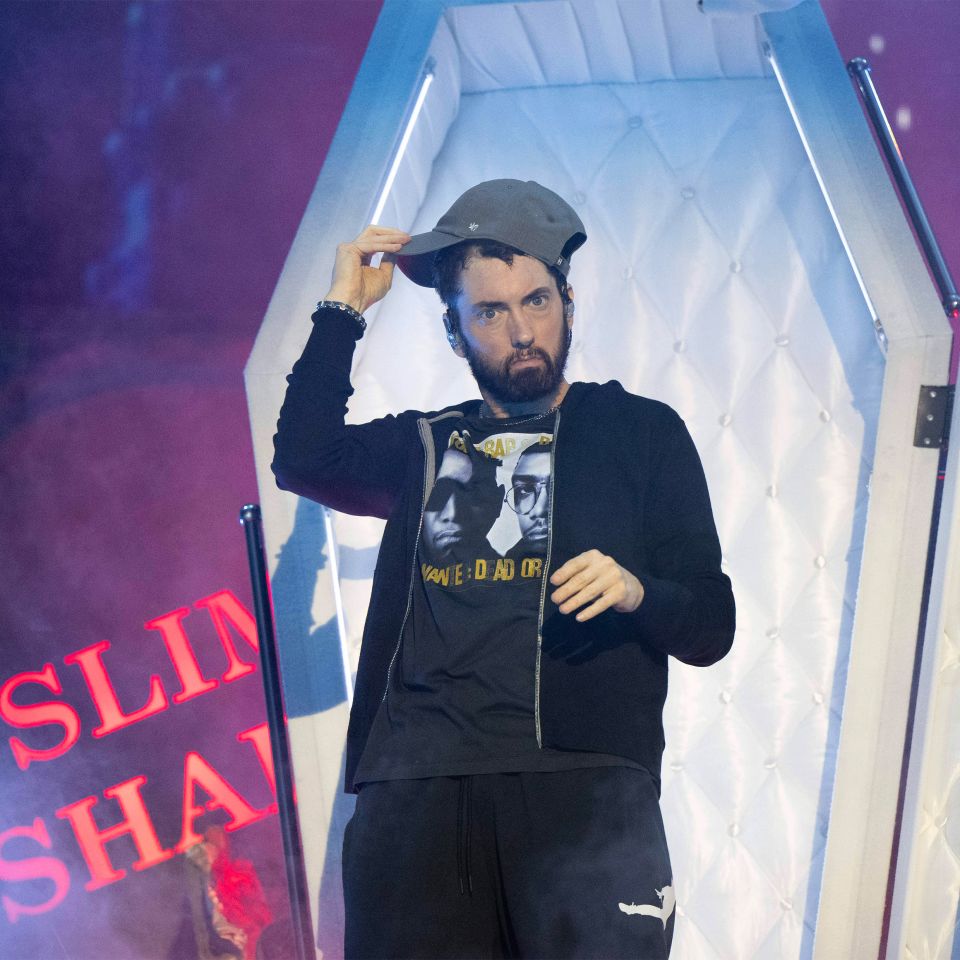 Rapper Eminem mit witziger Pose
