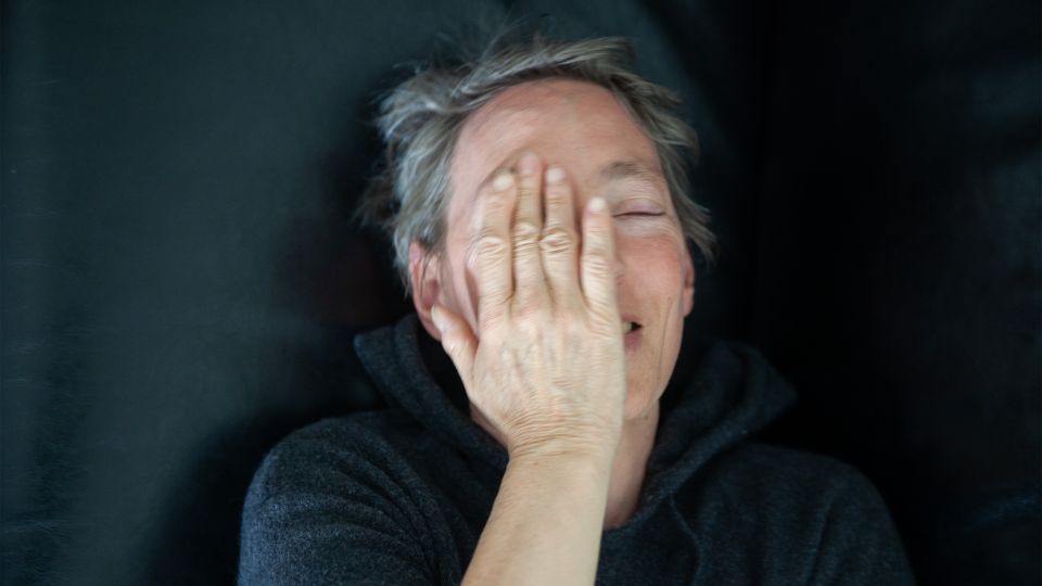 Ruth Schweikert, hier 2019 in ihrem Atelier in Zürich
