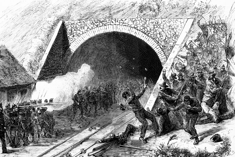 der Arbeiteraufstand am Tunnelportal in Göschenen in einer zeitgenössischen Radierung