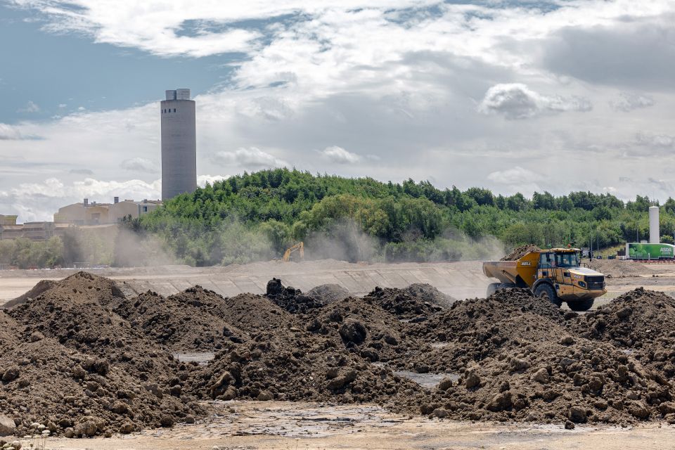Baustelle des Hyper-Scale-Datenzentrum der US-Firma Cloud HQ