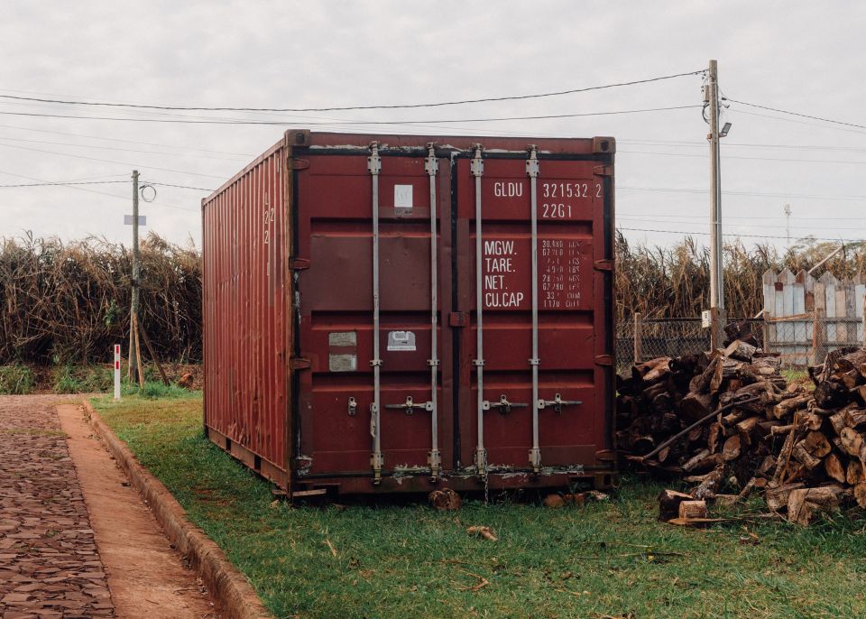 Schiffscontainer, welcher als Lagerraum genutzt wird