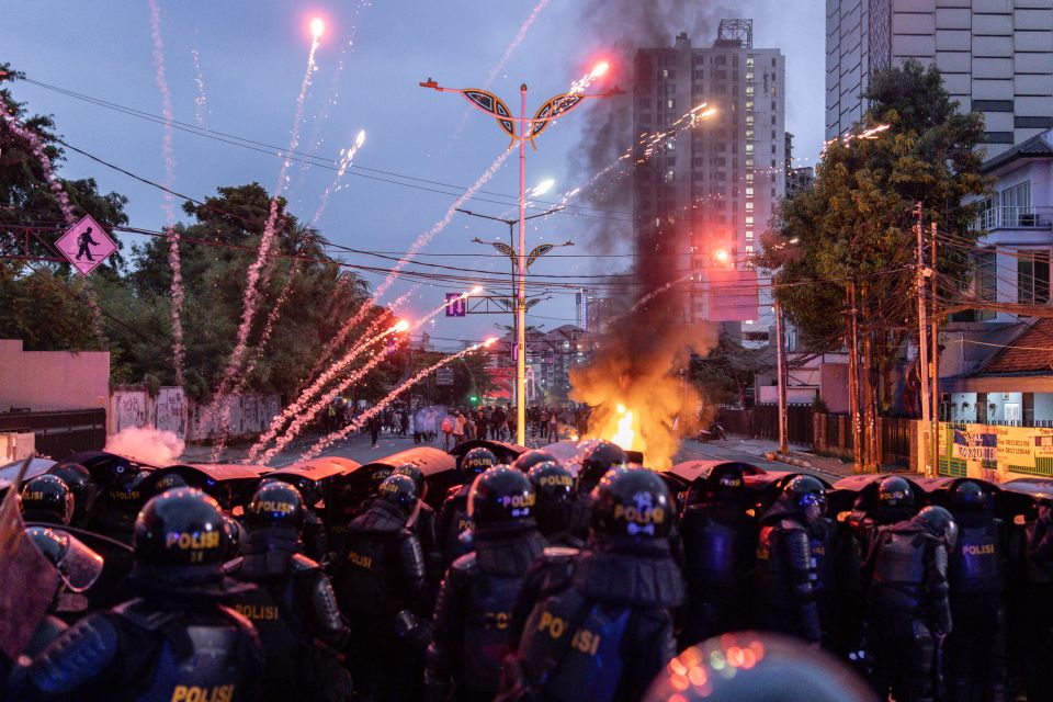 Polizei an den Protesten in Jakarta