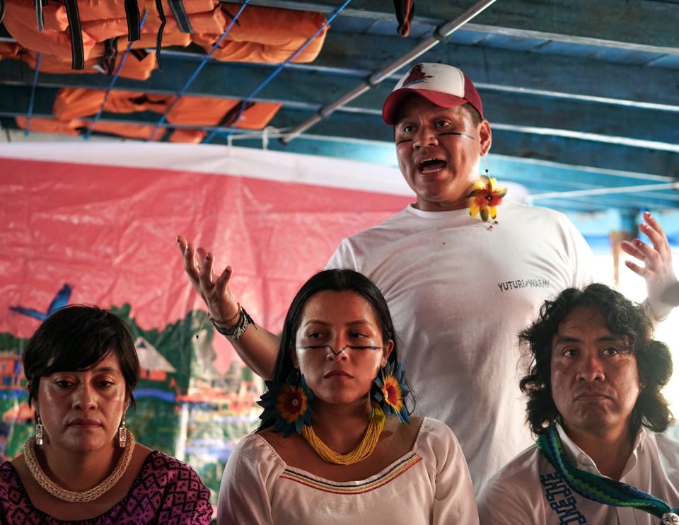 Leo Cerda mit weiteren Aktivist:innen