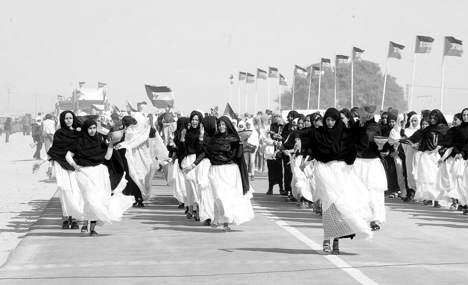 Saharauische Frauen feiern den 50. Gründungstag der Polisario in Tinduf am 20. Mai 2023