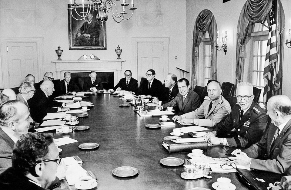 Richard Nixon an einer Sitzung des National Security Council