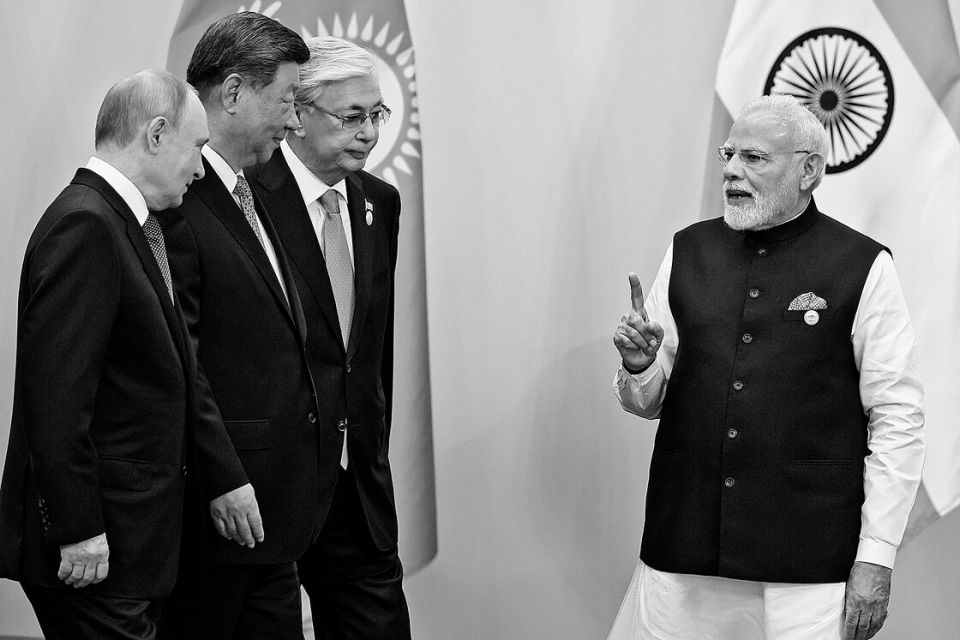 Modi mit Putin, Xi und dem kasachischen Präsidenten Toqajew auf einem Treffen der Schanghaier Organisation für Zusammenarbeit, Tianjin (China), 1. September 2025