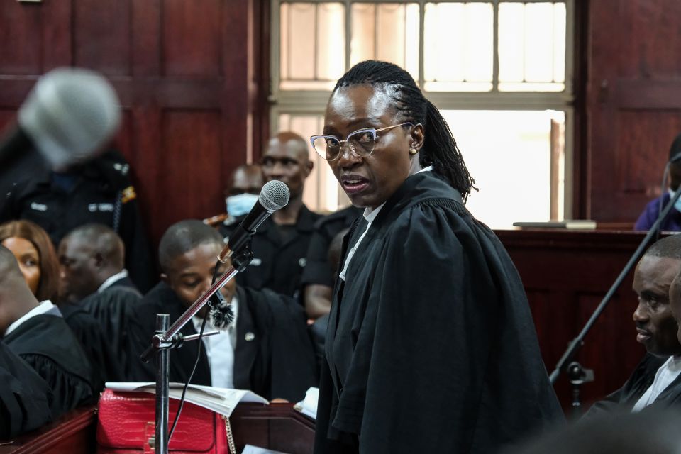 die kenianische Anwältin Martha Karua im Gerichtssaal