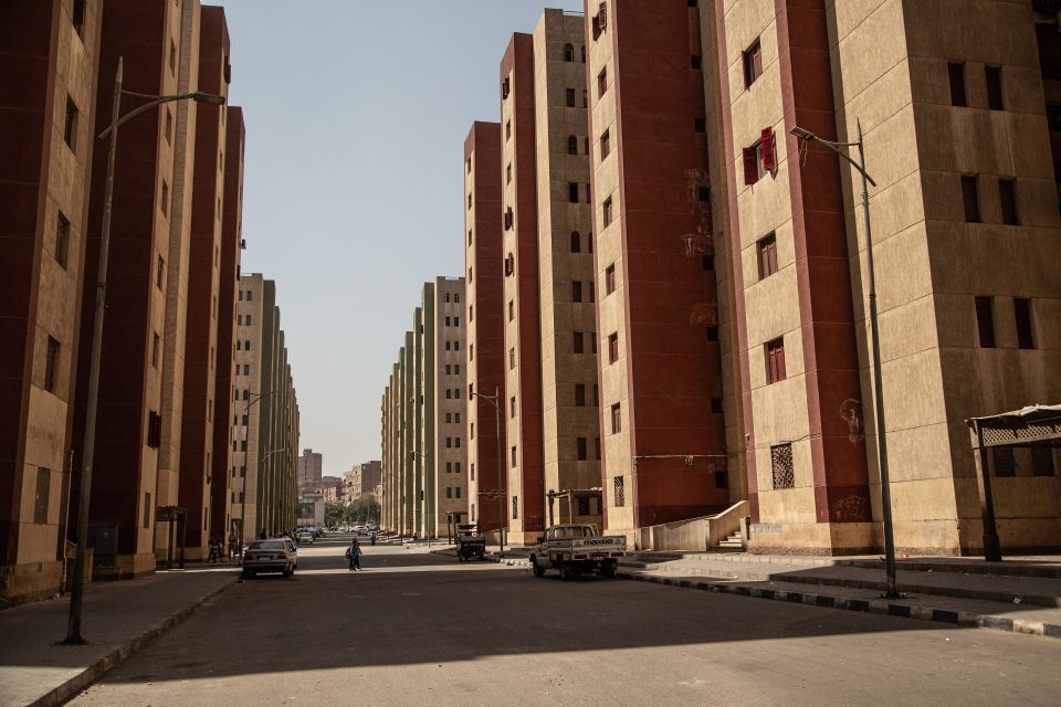 Häuserschlucht zwischen den Neubauten im Ghaiala-Bezirk