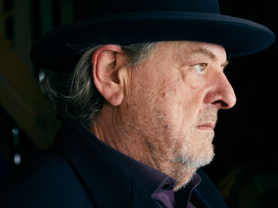 Portraitfoto von Endo Anaconda