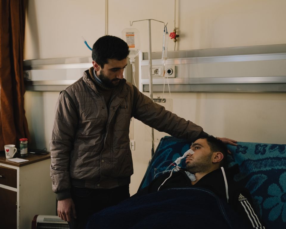 Muhannad Issa besucht seinem Bruder Madschd al-Din im Universitätsspital von Aleppo