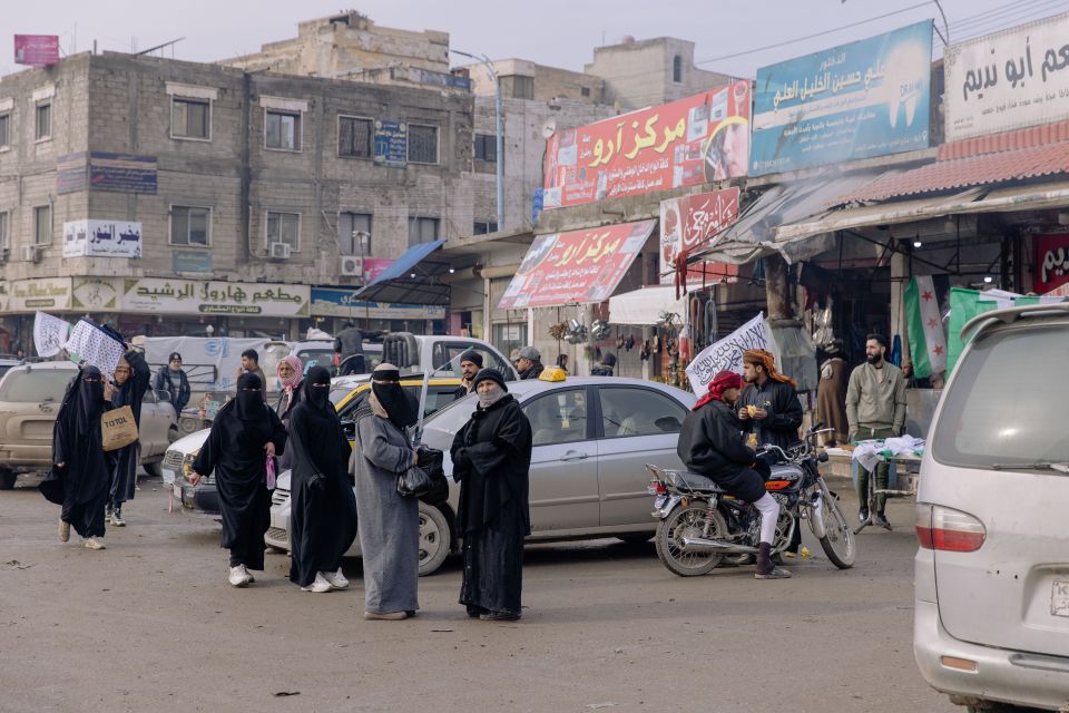 Strassenszene in Rakka