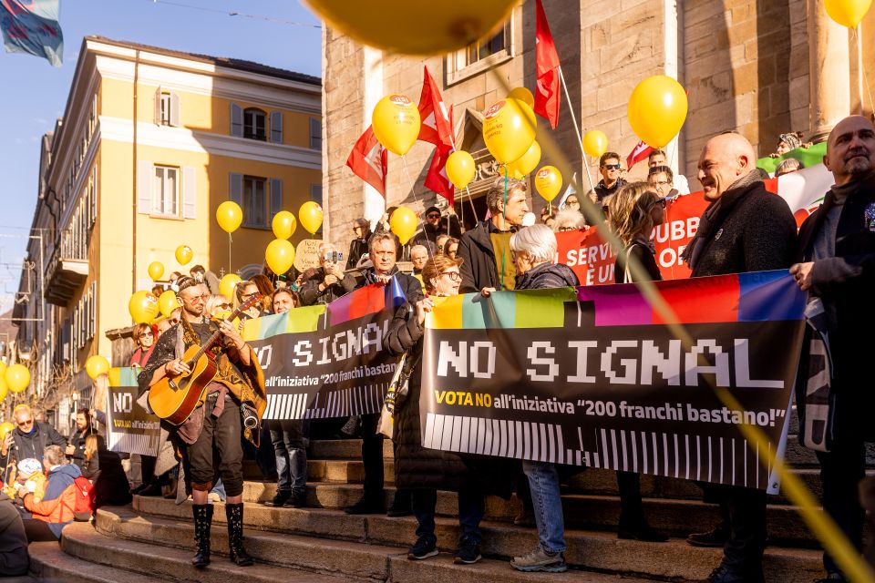 Demonstration für den Erhalt der SRG in Bellinzona 