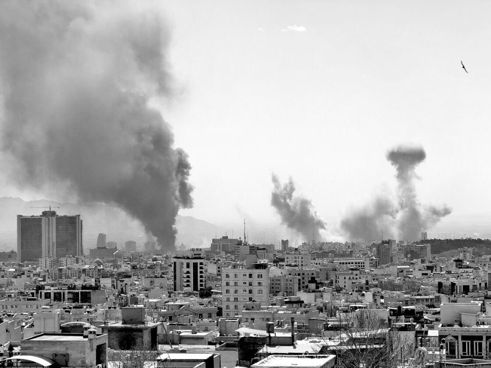 Rauchschwaden in Teheran am 1. März