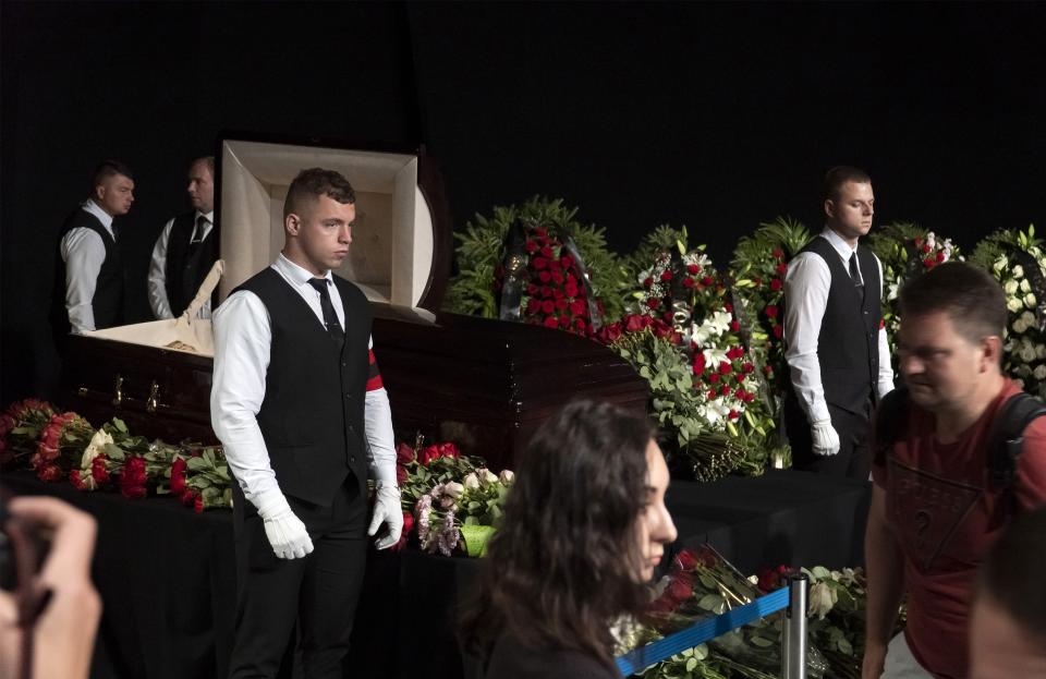 Darja Duginas Beerdigung in Moskau am 23. August