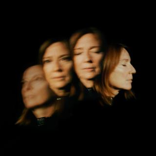 Albumcover «Lives Outgrown» von Beth Gibbons