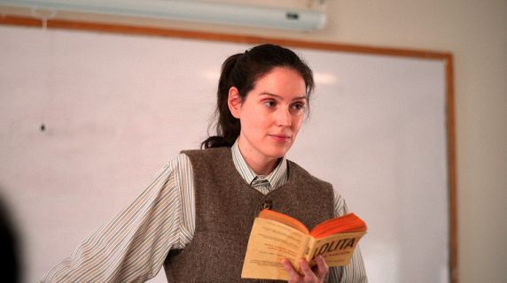 Filmstill aus «Sorry, Baby»: die Studentin Agnes (Eva Victor)