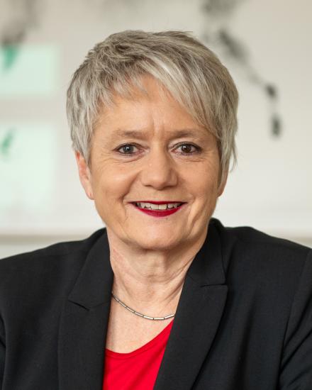 Portraitfoto von Jaqueline Fehr