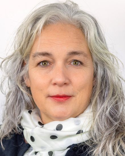 Portraitfoto von Nadja Capus