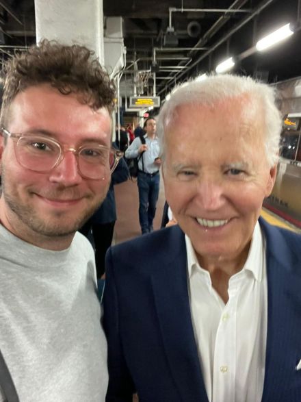 Lukas Tobler mit Joe Biden