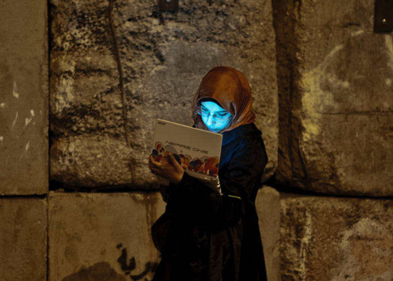 first image of the article