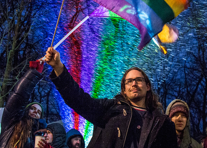 first image of the article