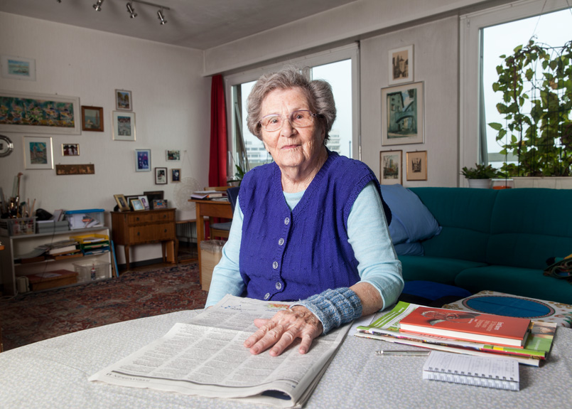 first image of the article