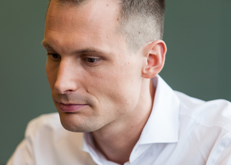 first image of the article