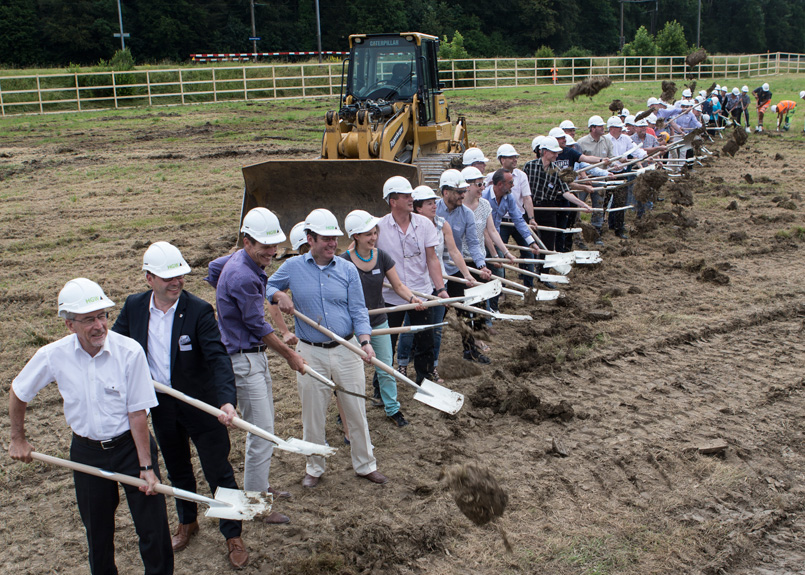 first image of the article