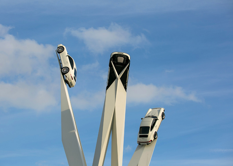 first image of the article